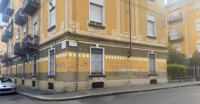 Le case popolari di via Cuneo non vengono pulite da 4 mesi: richiesto l'intervento di Atc Le case popolari di via Cuneo non vengono pulite da 4 mesi: richiesto l'intervento di Atc