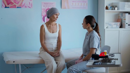 Tumore al seno, rapporto Andos-Crea Sanità: 'forte impatto su psiche, relazioni e intimità'