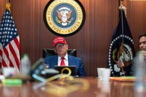 Iran, rappresaglia &quot;debole&quot; contro la base Usa: Trump ringrazia e invita alla pace