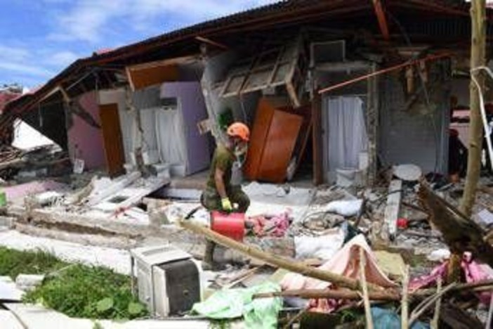 Terremoto di magnitudo 6.9 nelle Filippine, almeno 69 morti