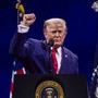 Trump “Gli Usa più ricchi e forti che mai, il comunismo cancro da estirpare”