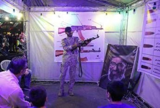 Trump: "Iran ha pochi giorni, sono pronto a colpire". Teheran si prepara alla guerra Trump: "Iran ha pochi giorni, sono pronto a colpire". Teheran si prepara alla guerra