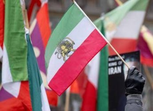 Iran, tv di Stato mostra migliaia a Teheran a sostegno del regime. Ong: saliti a 572 i morti per le proteste Iran, tv di Stato mostra migliaia a Teheran a sostegno del regime. Ong: saliti a 572 i morti per le proteste