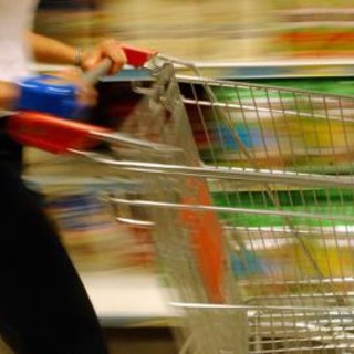 Inflazione in aumento a marzo 2025, sale anche carrello della spesa