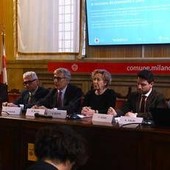 Rifiuti, a Milano le capsule di caffè in alluminio si raccolgono nel sacco giallo Rifiuti, a Milano le capsule di caffè in alluminio si raccolgono nel sacco giallo