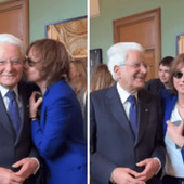 Gianna Nannini bacia... Mattarella: il video virale e la dedica al Presidente della Repubblica Gianna Nannini bacia... Mattarella: il video virale e la dedica al Presidente della Repubblica