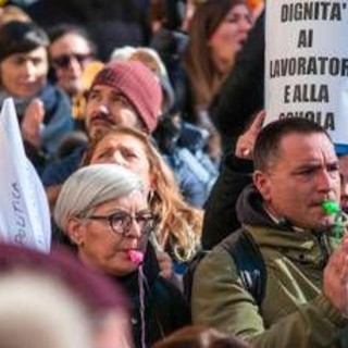 Trasporti, scuola e piazze: ecco gli scioperi tra venerdì e sabato