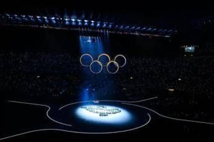 Milano-Cortina, mezzo miliardo di interazioni e 1,52 mld di contatti per la cerimonia d’apertura: è record mediatico