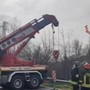 Incidente a Pordenone, bus di studenti finisce in un fosso: 3 feriti