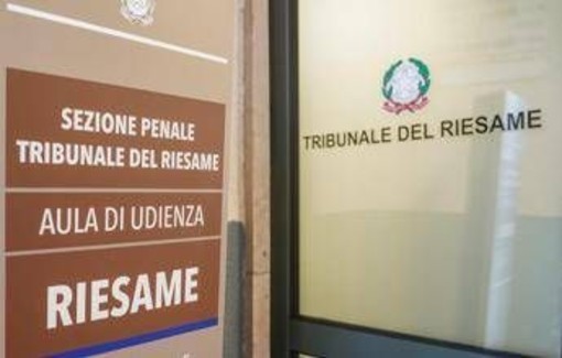 Torino, 13enne molestata: il Riesame sostituisce l'obbligo di firma con la custodia cautelare in carcere per bengalese Torino, 13enne molestata: il Riesame sostituisce l'obbligo di firma con la custodia cautelare in carcere per bengalese