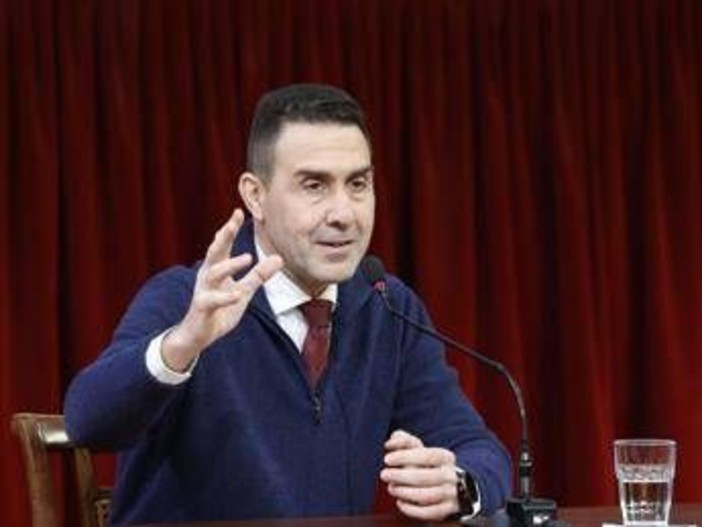 Sondaggio politico, frenano Fratelli d'Italia e Pd. Vannacci debutta con 1,6%