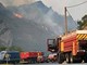Maxi incendio nel sud della Francia, è massima allerta: donna morta nell'Aude
