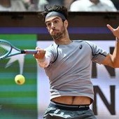 Musetti, rabbia agli Internazionali: spacca la racchetta con Ruud
