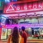 Sanremo vieta l’AI, ma come si capisce se una canzone è sintetica? Sanremo vieta l’AI, ma come si capisce se una canzone è sintetica?