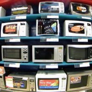 Forno a microonde, fa male alla salute? La verità sulle radiazioni Forno a microonde, fa male alla salute? La verità sulle radiazioni