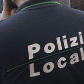 Milano, agenti polizia locale: commissaria ai domiciliari, restano in carcere gli altri 4