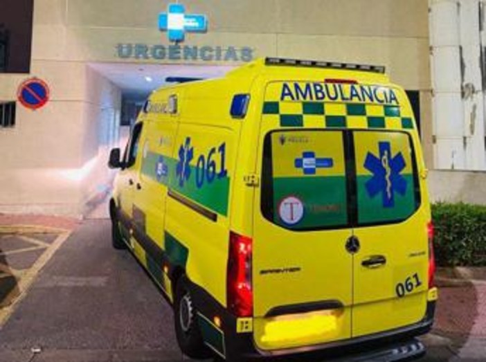Guida un'ambulanza e lavora sei giorni al mese: "Guadagno 2300 euro" Guida un'ambulanza e lavora sei giorni al mese: "Guadagno 2300 euro"