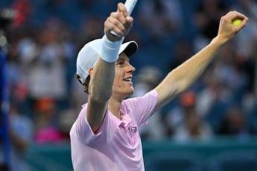 "Sinner invincibile sul cemento, chi lo batte?", Roddick esalta il 'nuovo Jannik' "Sinner invincibile sul cemento, chi lo batte?", Roddick esalta il 'nuovo Jannik'