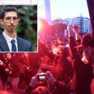 Cortei, in chat Youssef Siher invito ad alzare scontro: "Non ci fermeremo neanche con i blindati" Cortei, in chat Youssef Siher invito ad alzare scontro: "Non ci fermeremo neanche con i blindati"