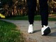 Camminare veloce è una 'medicina', lo studio: bastano 15 minuti al giorno