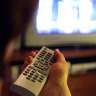 Ascolti tv, 'Màkari' su Rai1 vince la prima serata con il 18,8%