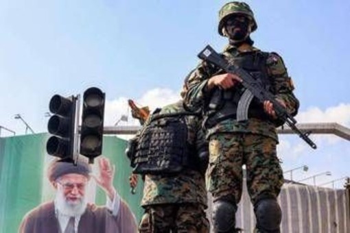 Iran, Trump vede i consiglieri per la sicurezza: sul tavolo le opzioni per la ripresa della guerra Iran, Trump vede i consiglieri per la sicurezza: sul tavolo le opzioni per la ripresa della guerra