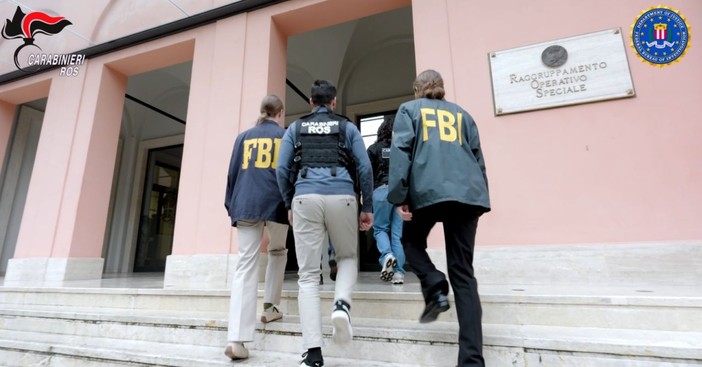 Maxi operazione contro la ‘Ndrangheta, arrestati 7 affiliati della cosca Commisso Maxi operazione contro la ‘Ndrangheta, arrestati 7 affiliati della cosca Commisso