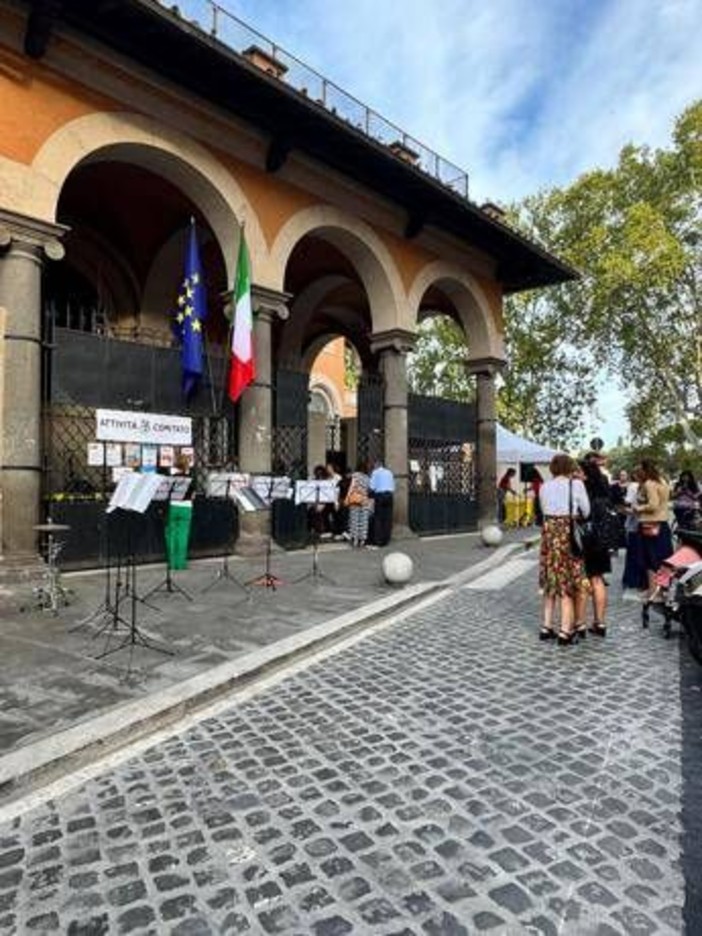 Roma, inaugurata strada pedonalizzata davanti alla scuola A. Cadlolo, Municipio I investe su sicurezza dei bambini Roma, inaugurata strada pedonalizzata davanti alla scuola A. Cadlolo, Municipio I investe su sicurezza dei bambini