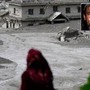 Alluvione in Nepal, l'italiano tratto in salvo: "In pullman a 20 metri dal disastro, un'onda gigantesca di fango e detriti, poi il boato"