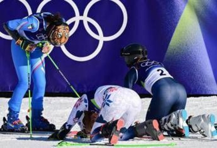 Milano-Cortina, dieci momenti iconici dei Giochi: da Rossi con Mattarella all'inchino a Brignone Milano-Cortina, dieci momenti iconici dei Giochi: da Rossi con Mattarella all'inchino a Brignone