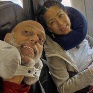 Max Parisi, il viaggio in Usa per il tumore al pancreas: "Con nuovo farmaco spero di arrivare a Natale"