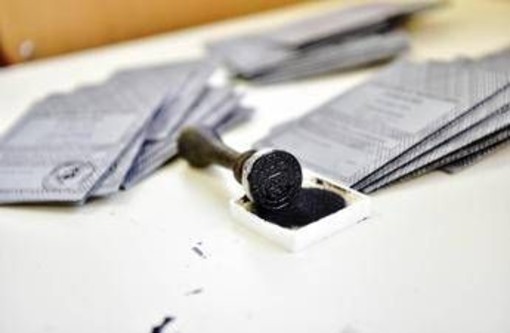 Elezioni Valle d'Aosta, primi dati: Union Valdotaine in vantaggio