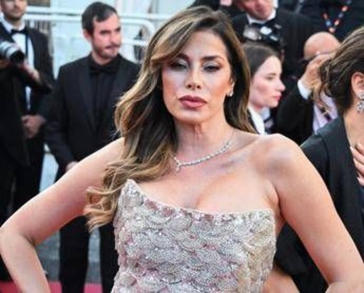 Incidente all'alba per Aida Yespica, urta 5 cassonetti e 2 auto poi insulta i carabinieri e rifiuta l'alcol test Incidente all'alba per Aida Yespica, urta 5 cassonetti e 2 auto poi insulta i carabinieri e rifiuta l'alcol test
