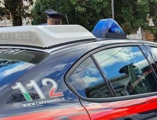 Trentenne spara alla ex e tenta il suicidio a Mongrassano: ricoverati in gravi condizioni