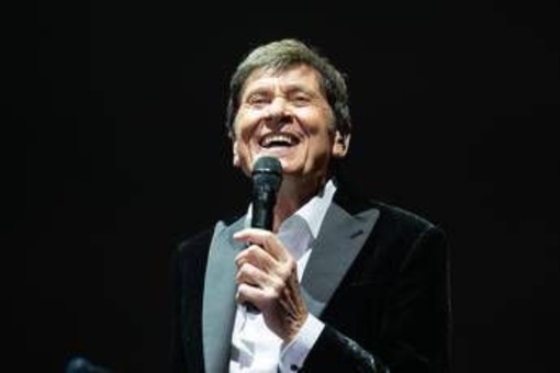 Gianni Morandi festeggia i 60 anni di 'C'era un ragazzo' e nel 2026 va in tour Gianni Morandi festeggia i 60 anni di 'C'era un ragazzo' e nel 2026 va in tour