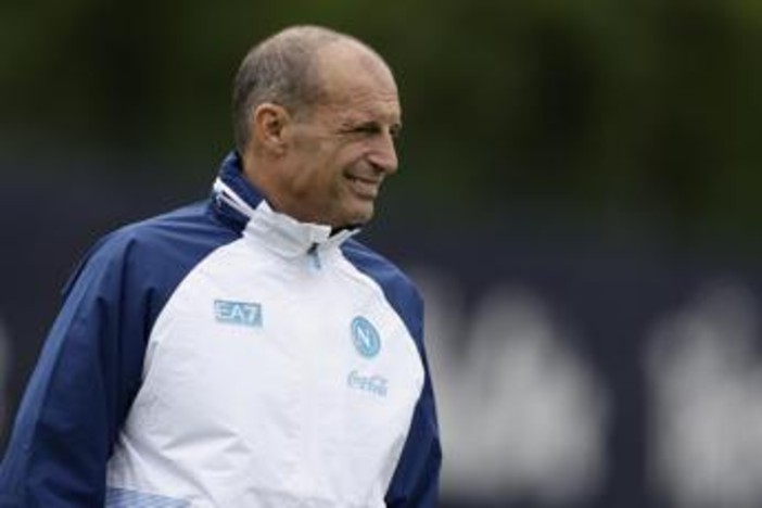 Napoli-Arezzo: orario, probabile formazione e dove vederla in tv Napoli-Arezzo: orario, probabile formazione e dove vederla in tv