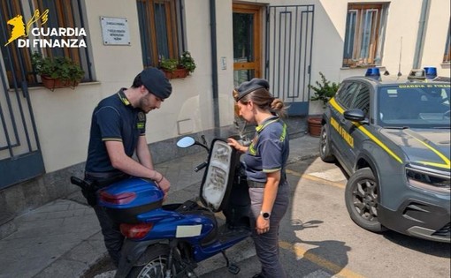 Scooter venduti come bici elettriche, maxi sequestro in tutta Italia
