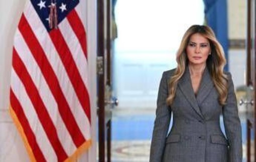 Melania Trump torna in pubblico dopo un mese: il nuovo progetto e la risposta alle critiche