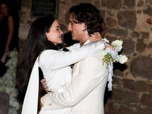 Damiano David, tra le foto del matrimonio spunta... Victoria De Angelis: gli indizi sulla reunion dei Maneskin