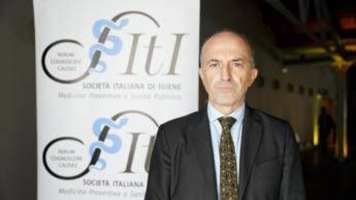 Hpv, Signorelli (San Raffaele): "Sfida è convincere i cittadini a vaccinarsi" Hpv, Signorelli (San Raffaele): "Sfida è convincere i cittadini a vaccinarsi"