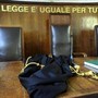 Venezia, perseguita ex professore per bocciatura: braccialetto elettronico a 26enne