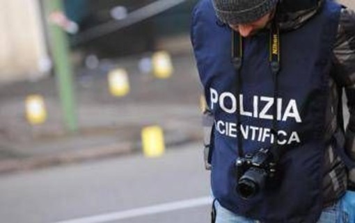 Livorno, 56enne ucciso a coltellate nel centro città Livorno, 56enne ucciso a coltellate nel centro città