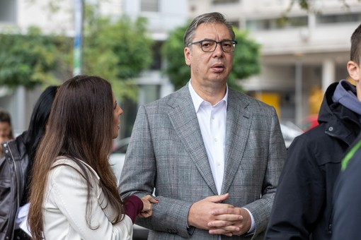 Svolta alle elezioni politiche in Serbia, Vucic riconosce sconfitta Svolta alle elezioni politiche in Serbia, Vucic riconosce sconfitta