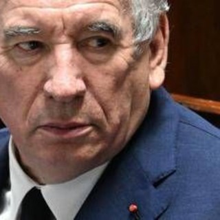 Francia, cade il governo: Bayrou non ottiene fiducia sulla manovra finanziaria