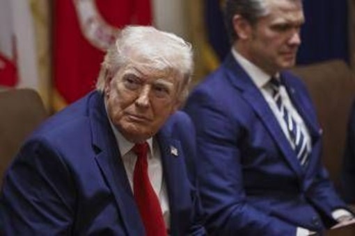 Raid Iran su basi Usa in Kuwait. Hegseth proroga missioni militari Usa in Medio Oriente fino al 2027 Raid Iran su basi Usa in Kuwait. Hegseth proroga missioni militari Usa in Medio Oriente fino al 2027