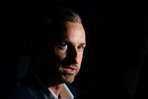 L'AfD trionfa col 44% in Sassonia-Anhalt, chi è Ulrich Siegmund: "L'uomo più pericoloso della Germania" L'AfD trionfa col 44% in Sassonia-Anhalt, chi è Ulrich Siegmund: "L'uomo più pericoloso della Germania"