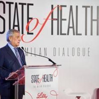 Tajani: "Governo stabile attrae investimenti"
