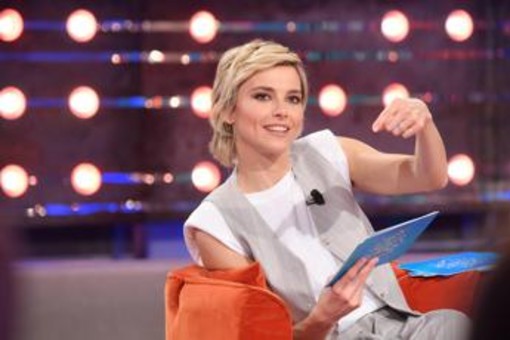 Da noi... a ruota libera, oggi domenica 18 gennaio: gli ospiti e le anticipazioni