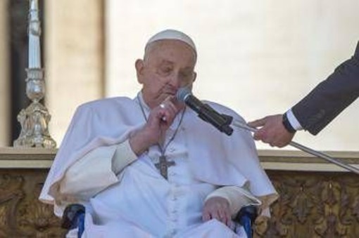 Papa, Vaticano: &quot;Desidera essere presente all'Urbi et Orbi pasquale&quot;