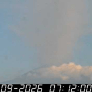 Etna, ripristinati i voli all'aeroporto di Catania: allerta passa da rossa ad arancione